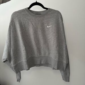 Nike crew neck sweater